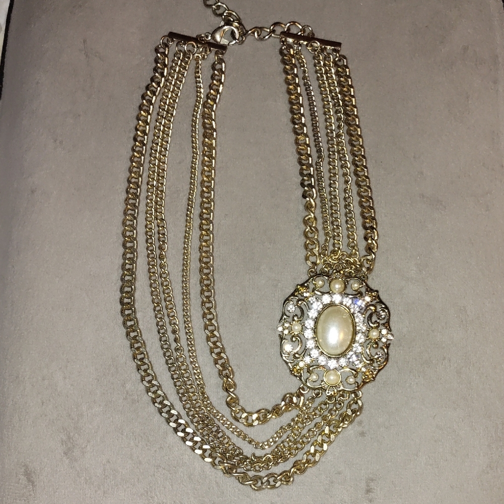 Elegant Gold Multi-Strand Necklace with Pearl Accent